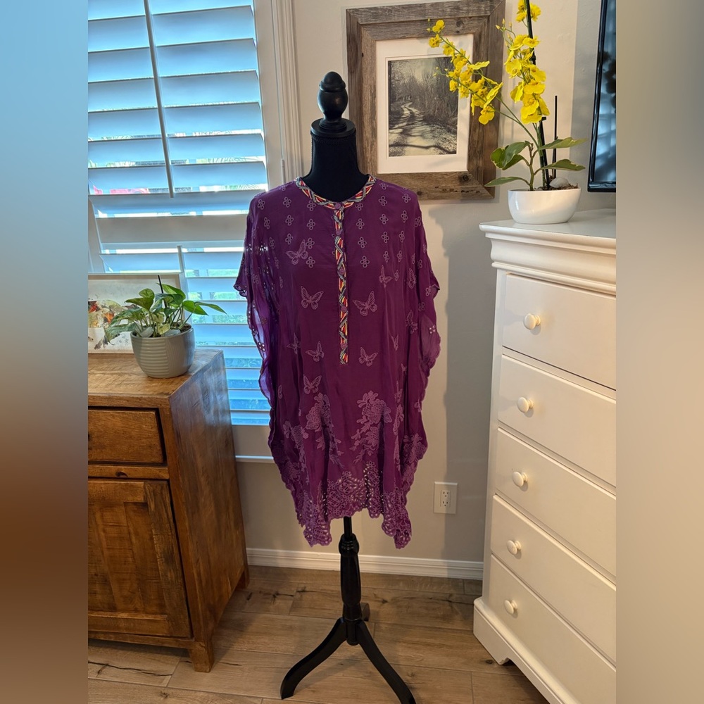 Johnny Was
FIYORI TUNIC, 1X - Picture 2 of 11
